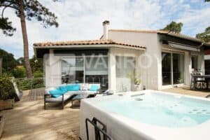 Arcachon-Abatilles - Villa contemporaine en très bon état - Terrasse avec jacuzzi