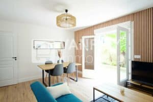 Arcachon - Abatilles / Appartement T3 refait à neuf avec garage, terrasse et jardin / Séjour