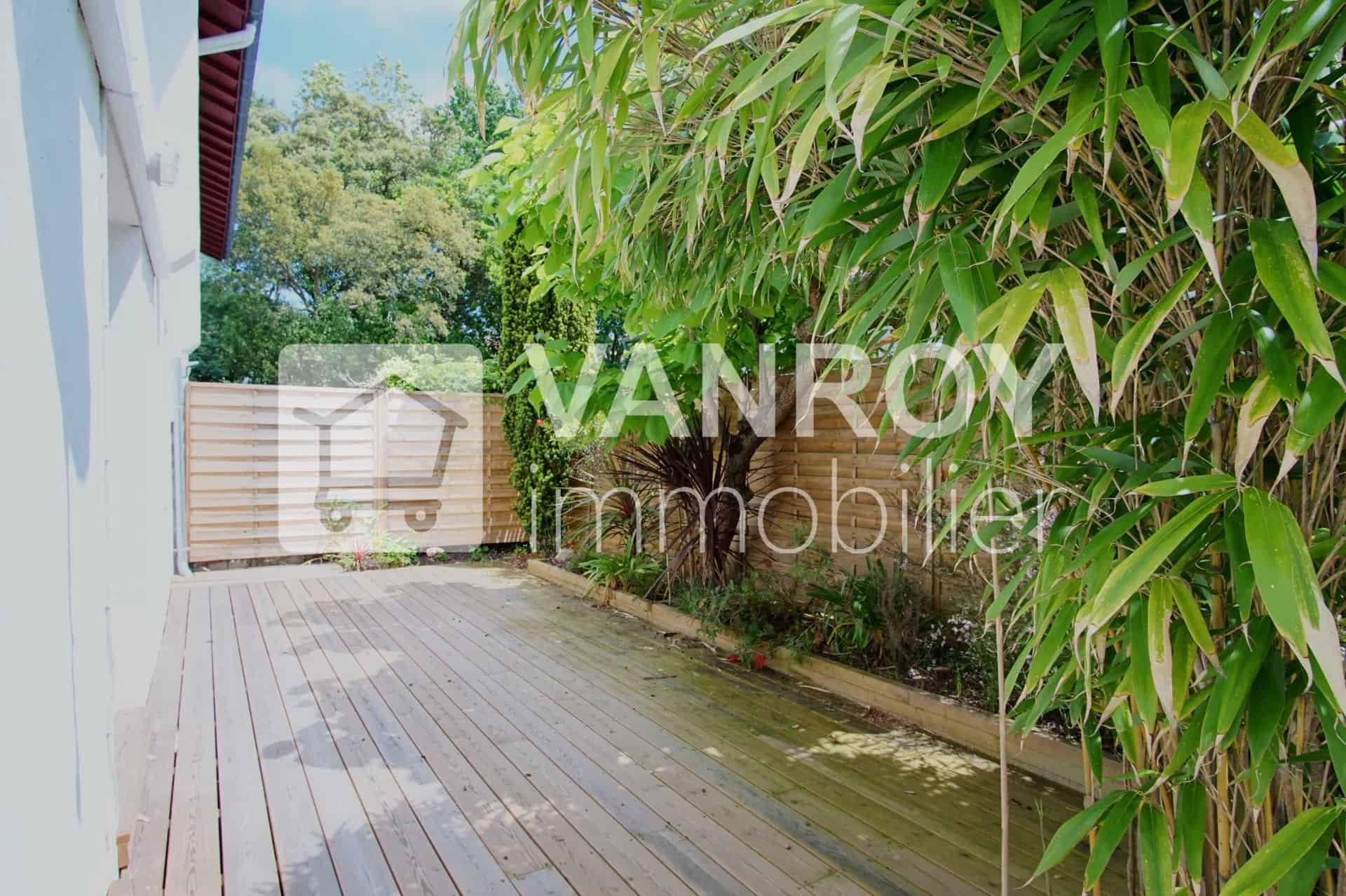 Arcachon - Abatilles / Appartement T3 refait à neuf avec garage, terrasse et jardin / Terrasse plein Sud