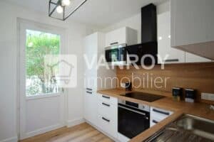 Arcachon - Abatilles / Appartement T3 refait à neuf avec garage, terrasse et jardin / Cuisine