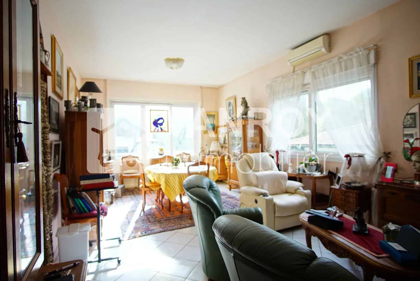 Arcachon - Le Moulleau / Villa de 140 m² avec potentiel à exploiter / Séjour